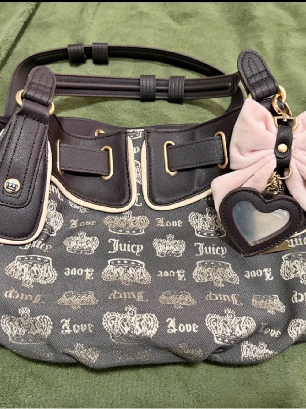 Juicy Couture Black and Cream Logo Shoulder Bag with Pink Bow Heart Charm